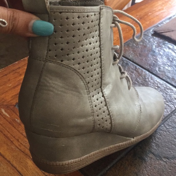 Booties🌺 - Picture 4 of 5